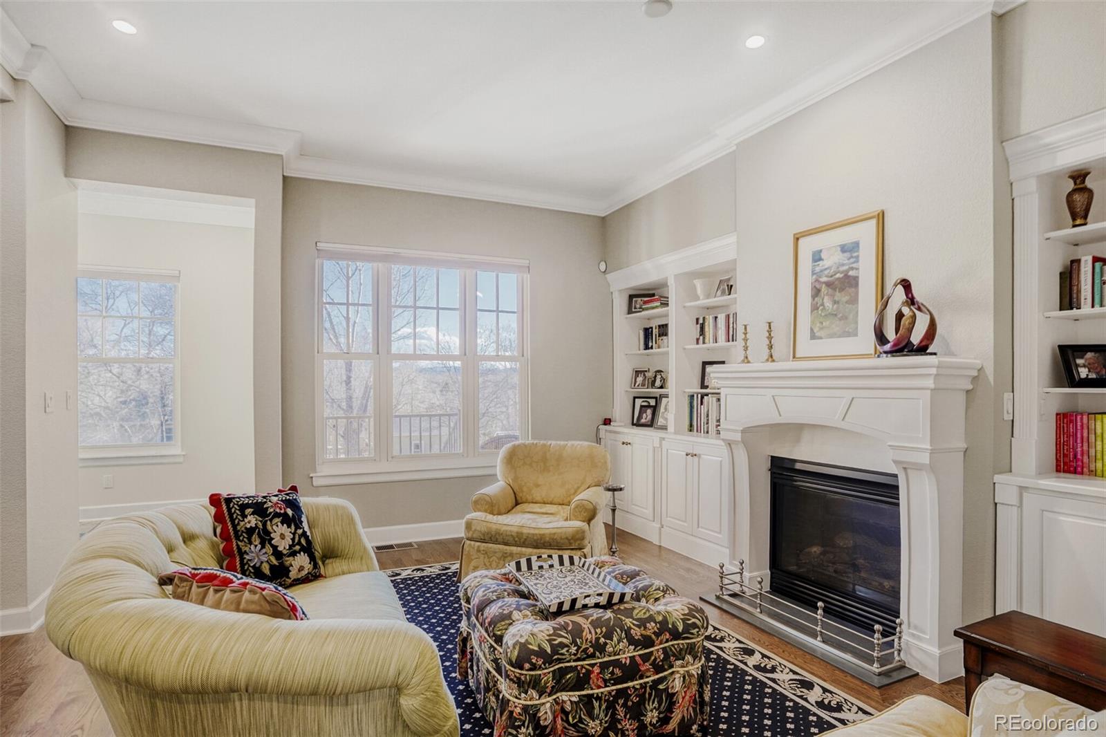 1913 W Lilley Avenue