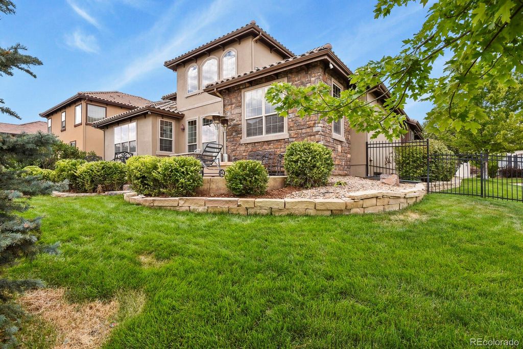 Photo of 14976 W Warren Avenue, Lakewood, CO 80228 (MLS # 8570131)