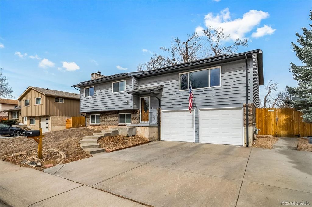 Photo of 9837 W Arizona Avenue, Lakewood, CO 80232 (MLS # 9528963)