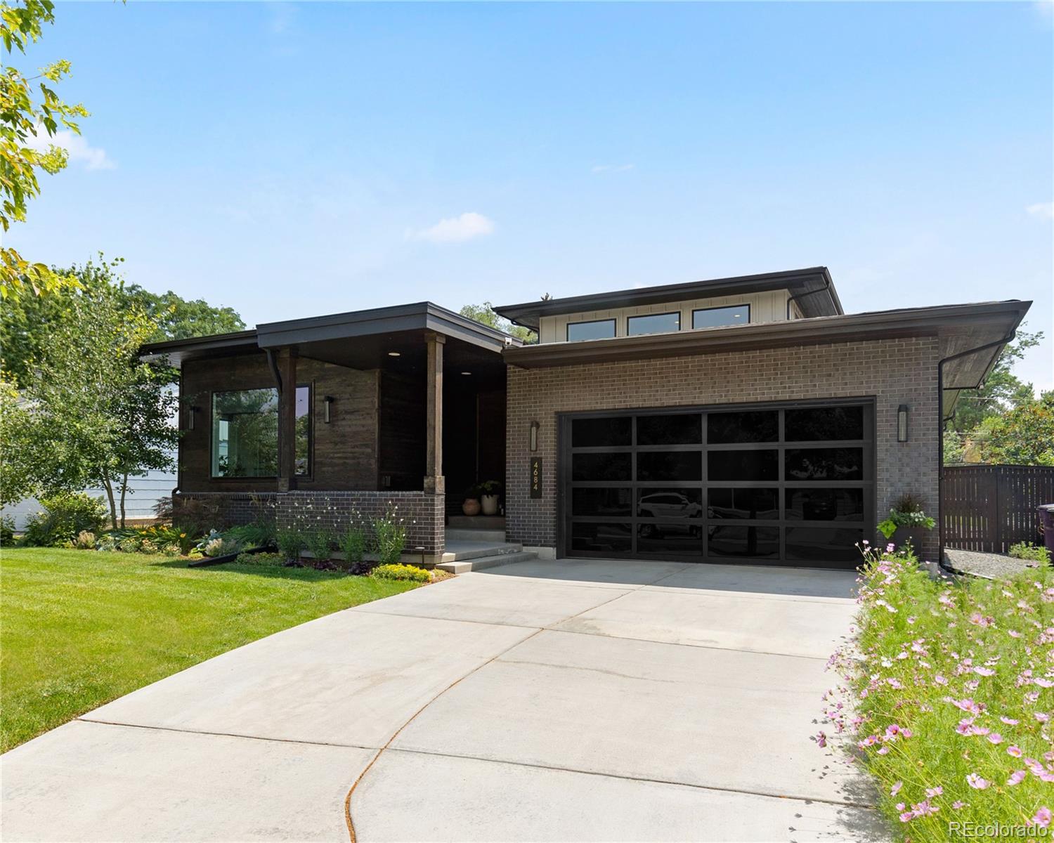 4684 E Dartmouth Avenue