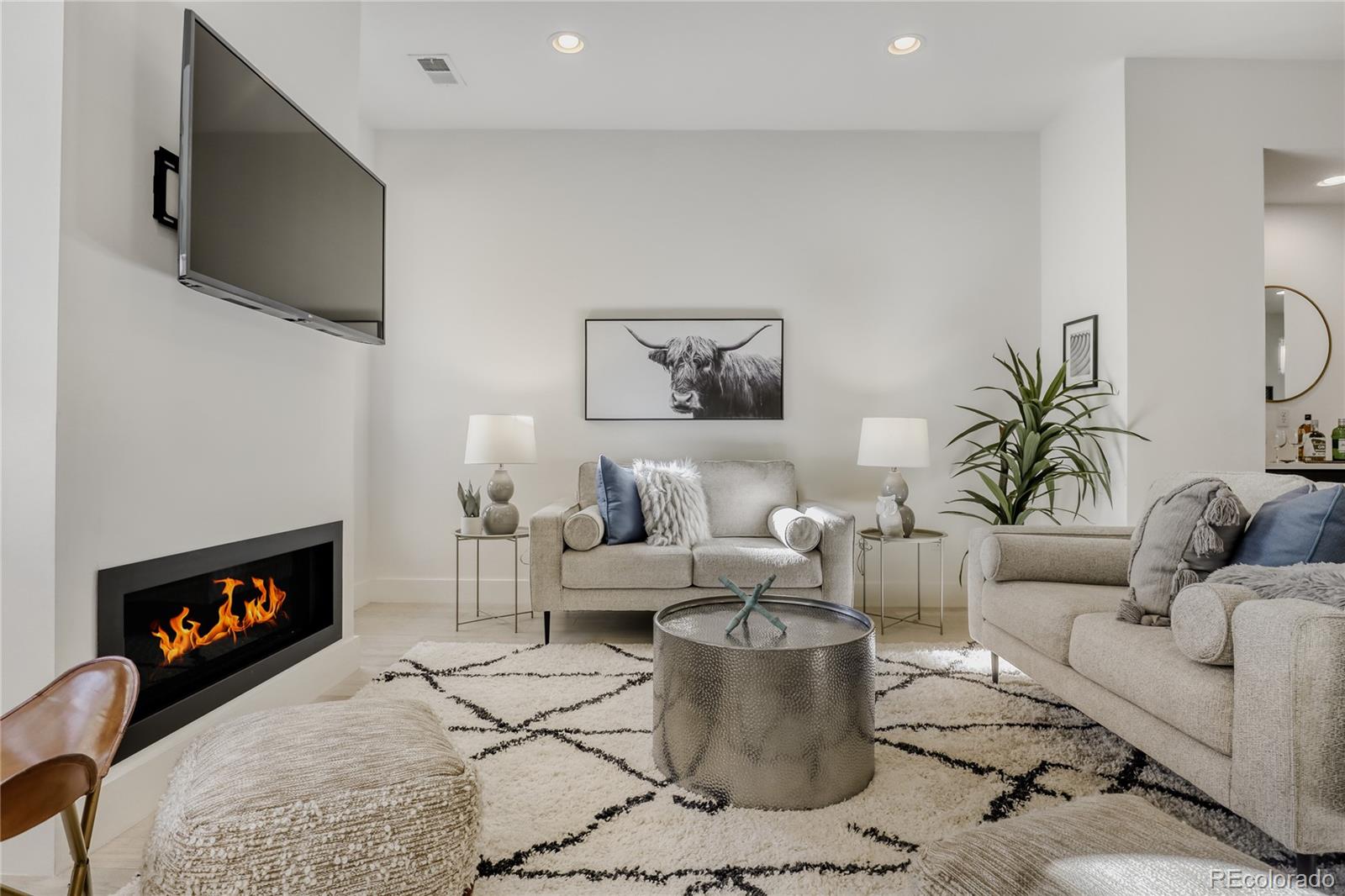 3444 Navajo Street 8