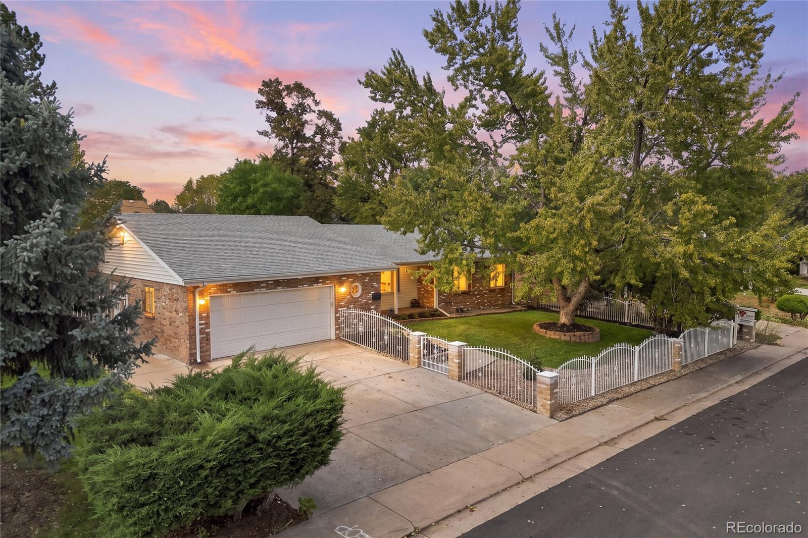 2647 S Linden Court