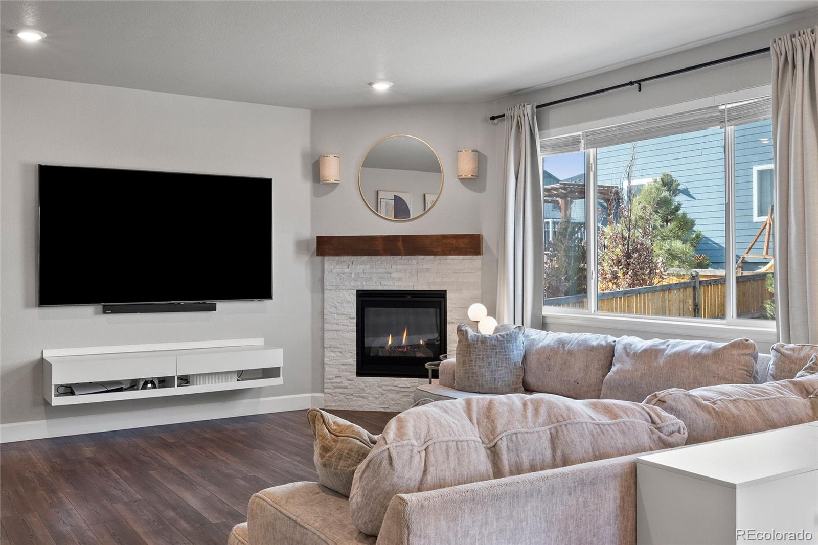 3807 Red Valley Lane