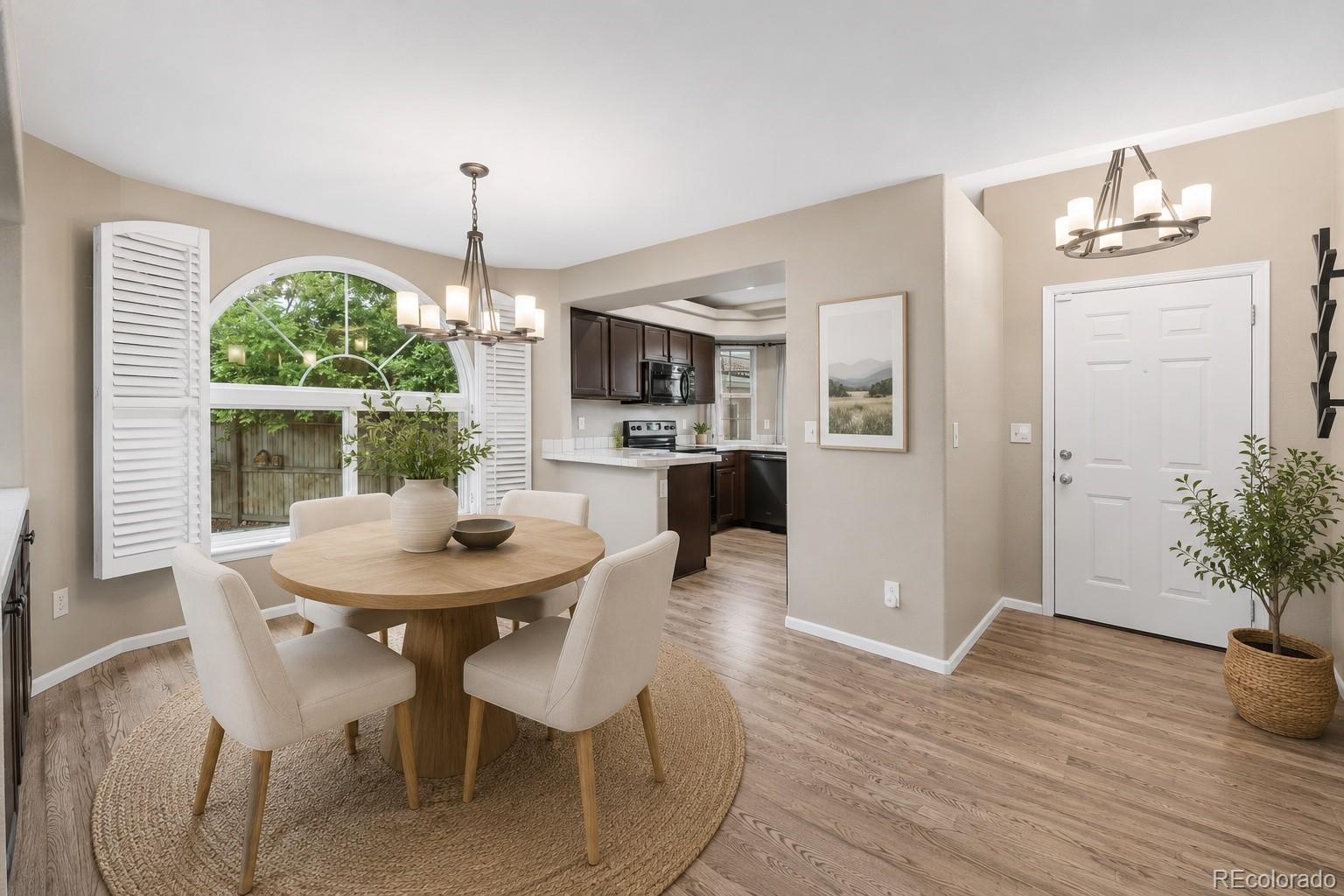 1131 Laurenwood Way