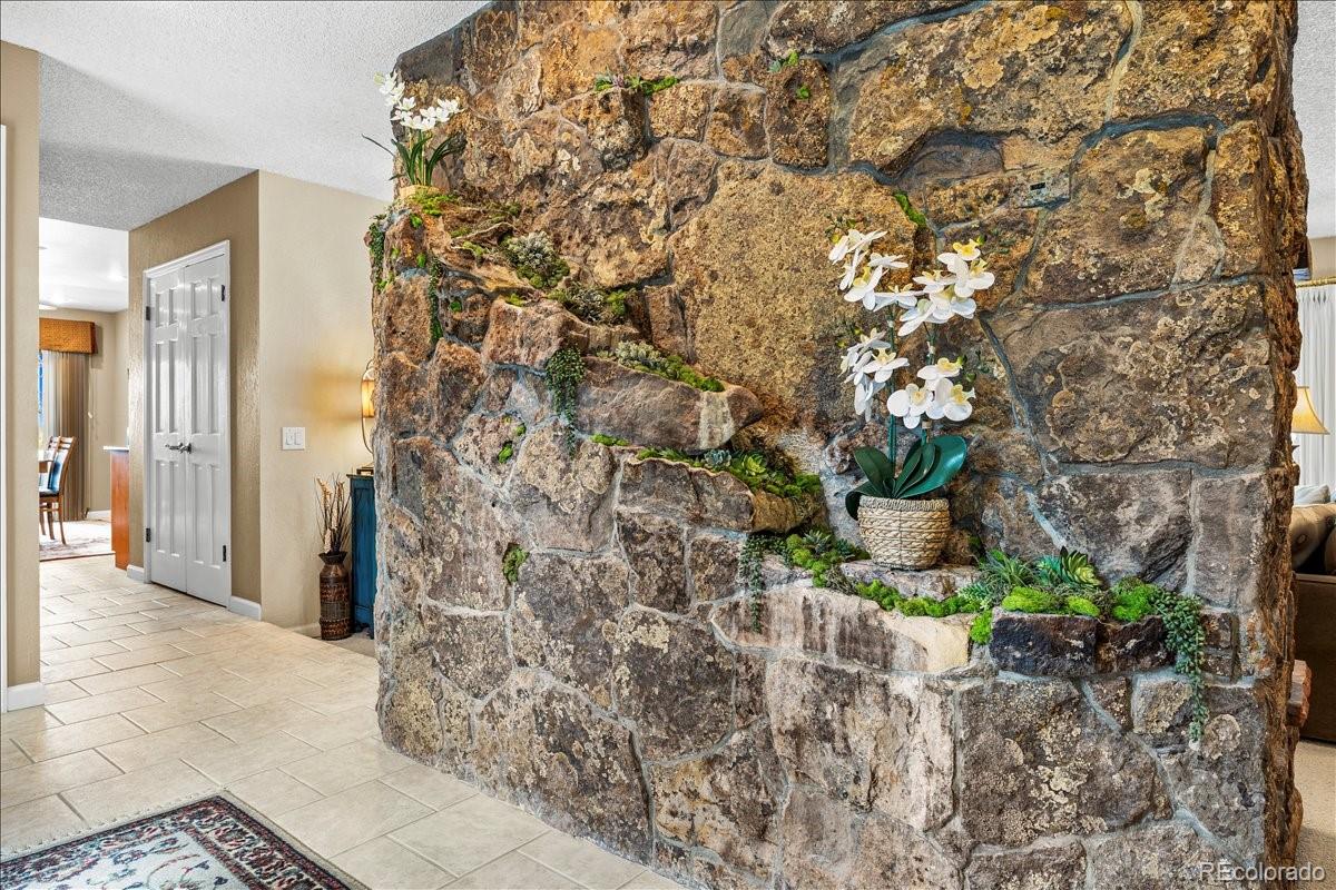 6471 E Lookout Drive