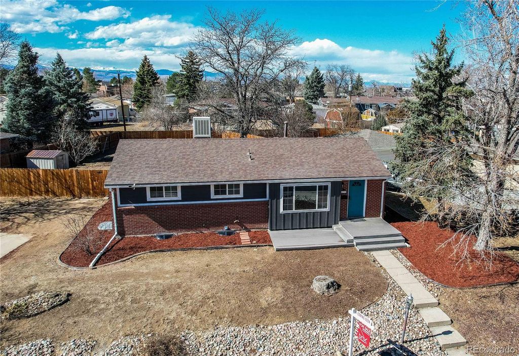 Photo of 6733 S Ash Way, Centennial, CO 80122 (MLS # 2497499)