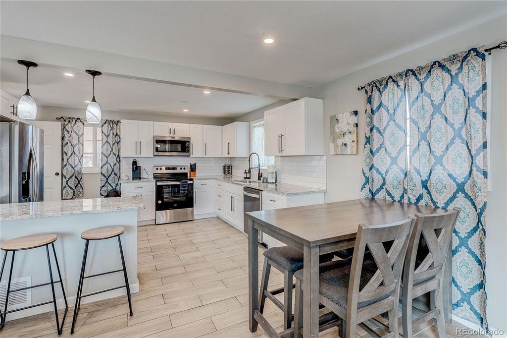 Photo of 6733 S Ash Way, Centennial, CO 80122 (MLS # 2497499)