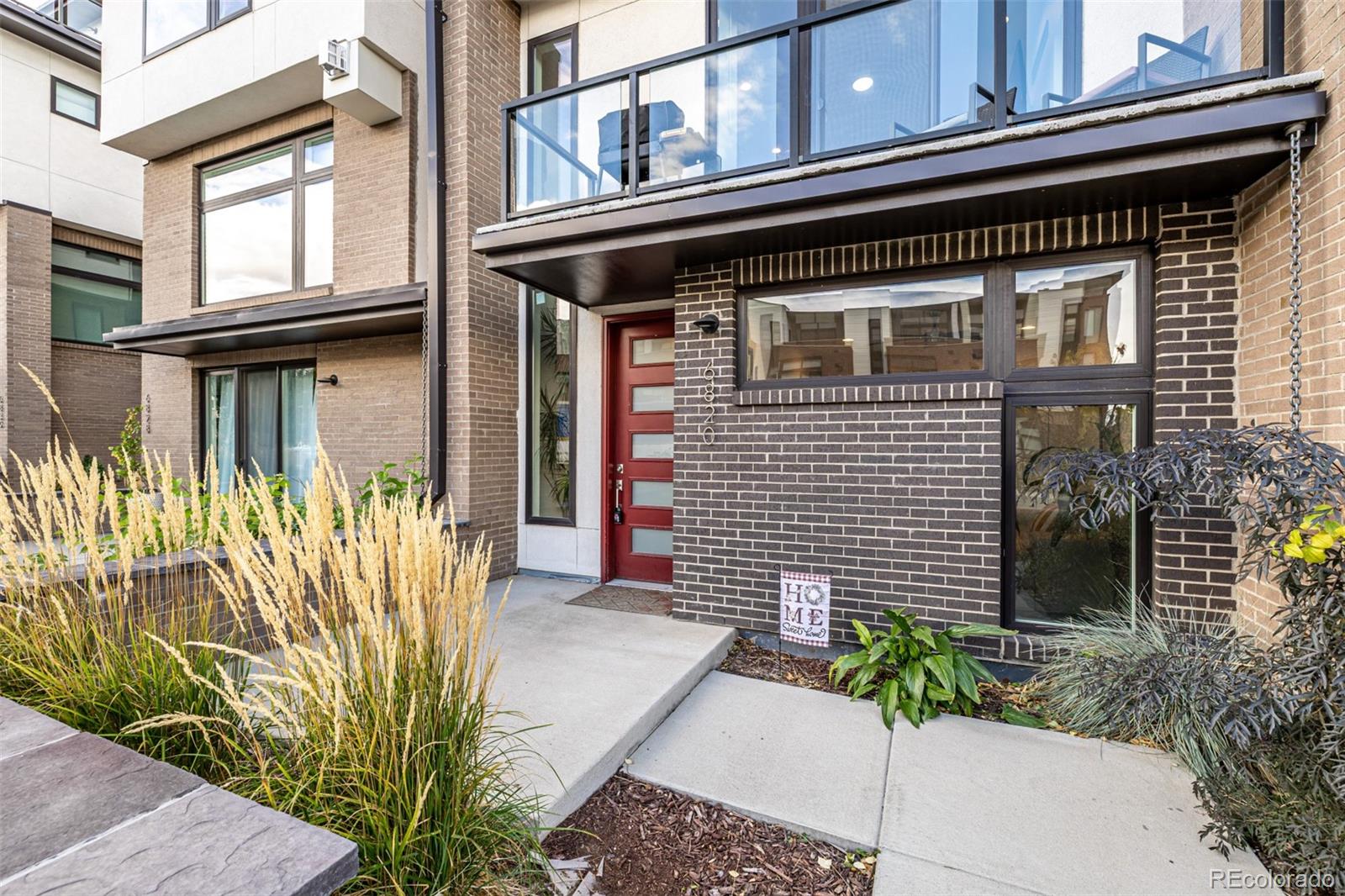 6820 E Lowry Boulevard