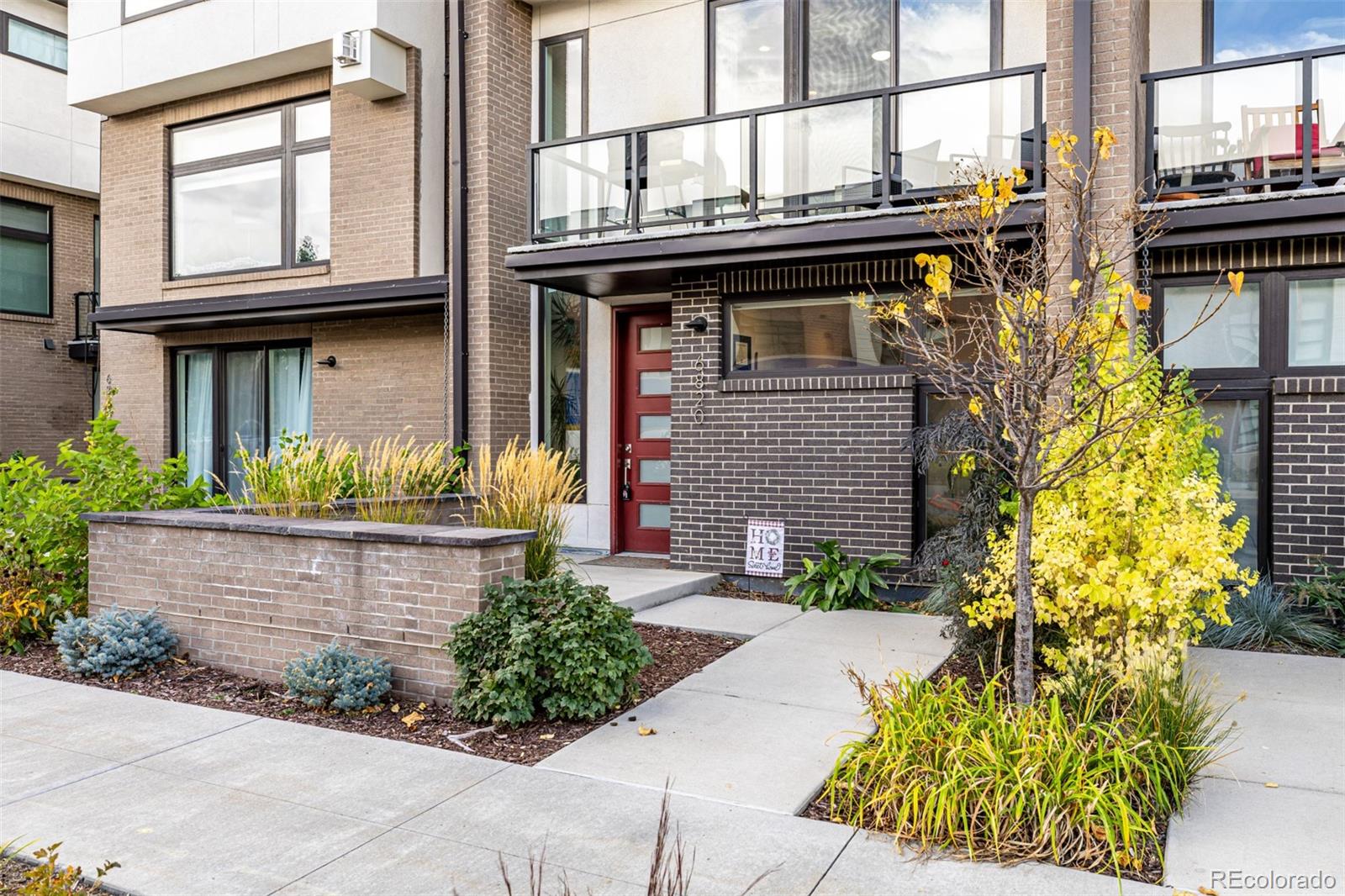 6820 E Lowry Boulevard