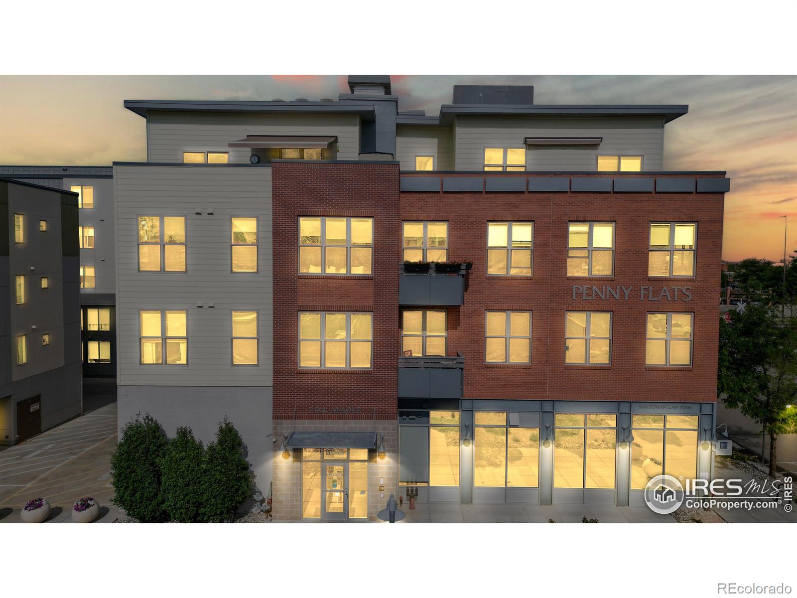 204 Maple Street 403