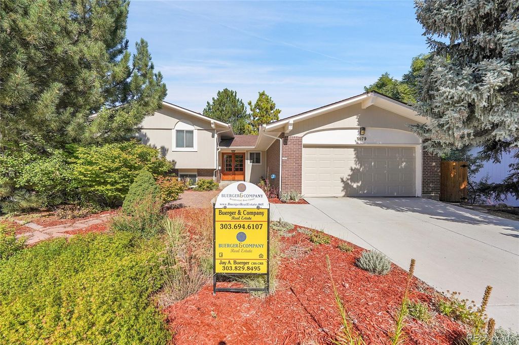 Photo of 6979 S Syracuse Court, Centennial, CO 80112 (MLS # 6569475)