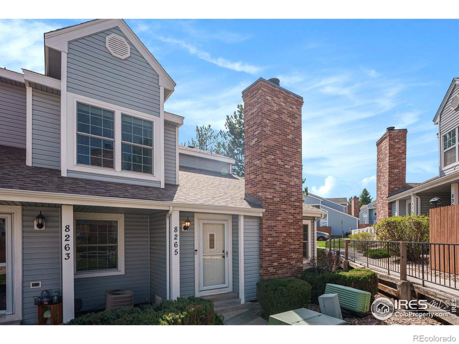8265 W 90th Place