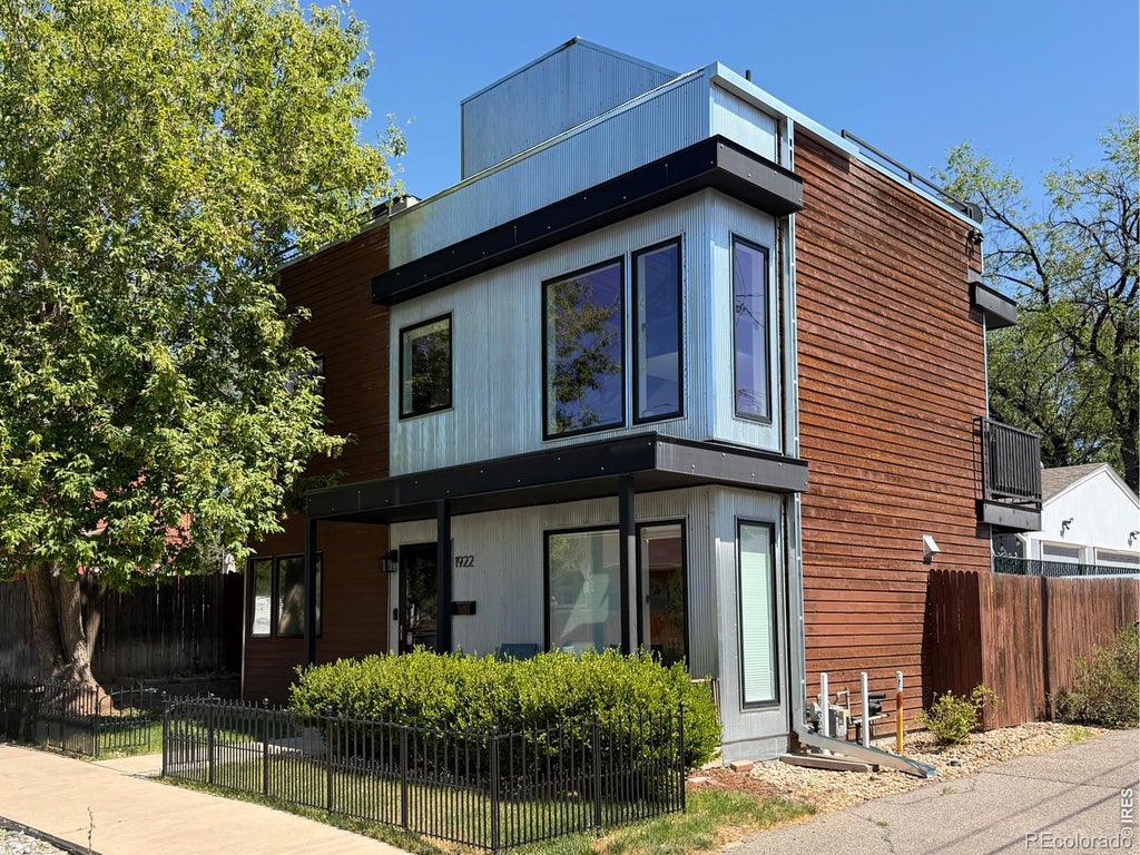Photo of 1922 E 28th Avenue, Denver, CO 80205 (MLS # IR1056249)