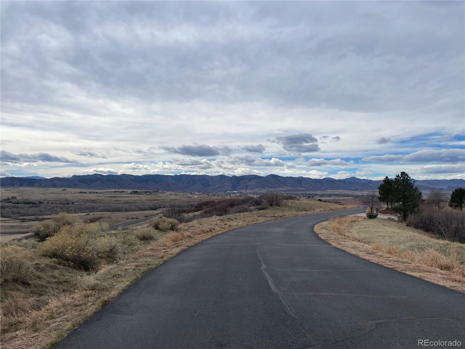 5853 Aspen Leaf Drive