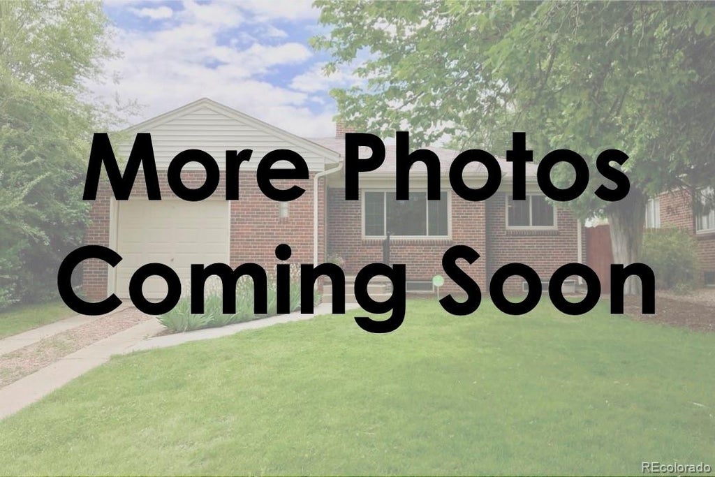 Photo of 2670 Ivanhoe Street, Denver, CO 80207 (MLS # 2143116)