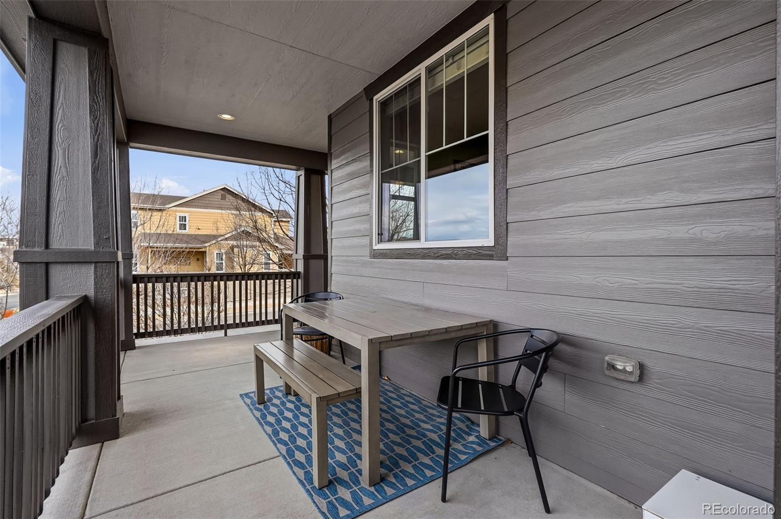 3728 Champagne Avenue