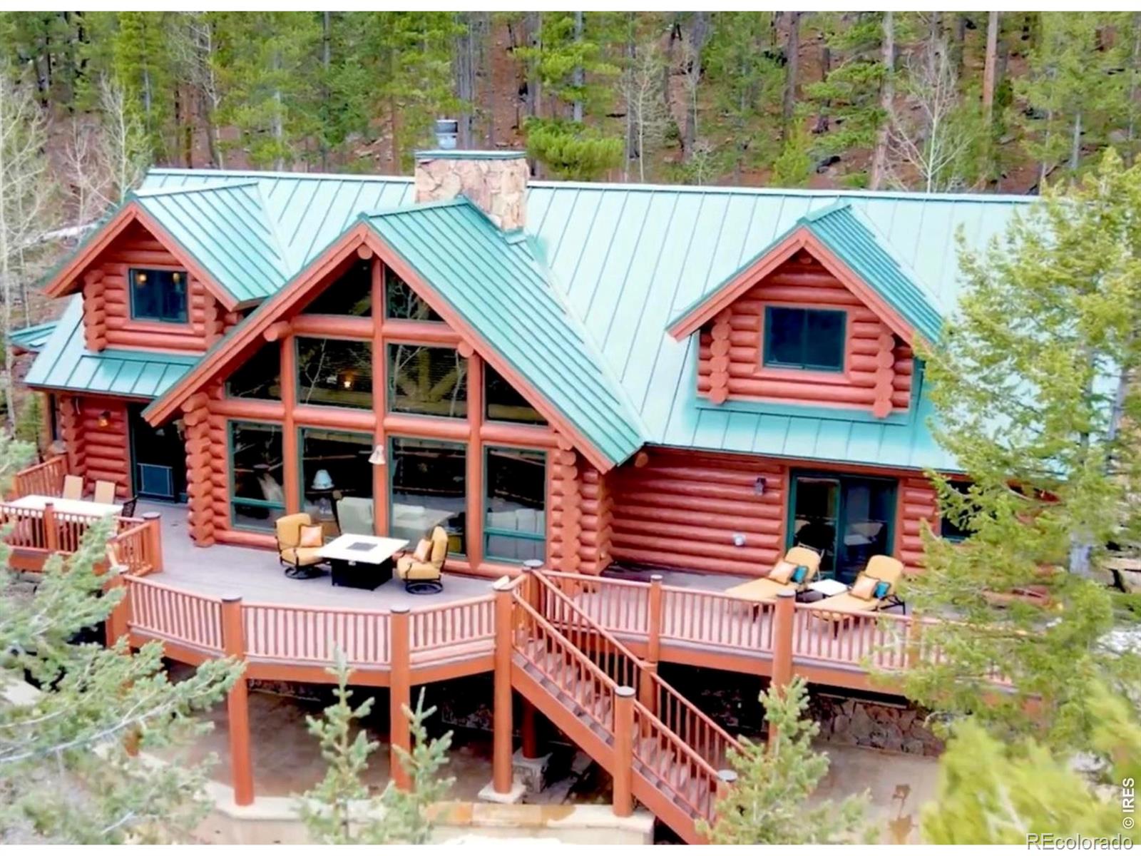 1490 Hummingbird Drive