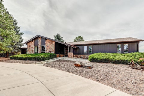 Photo of 7070 W Pineview Drive, Littleton, CO 80125 (MLS # 7750980)