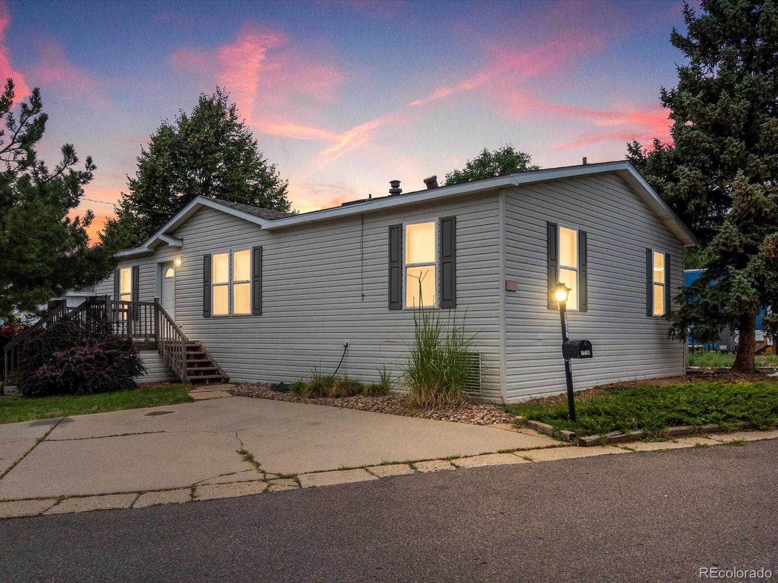 View Golden, CO 80401 mobile home