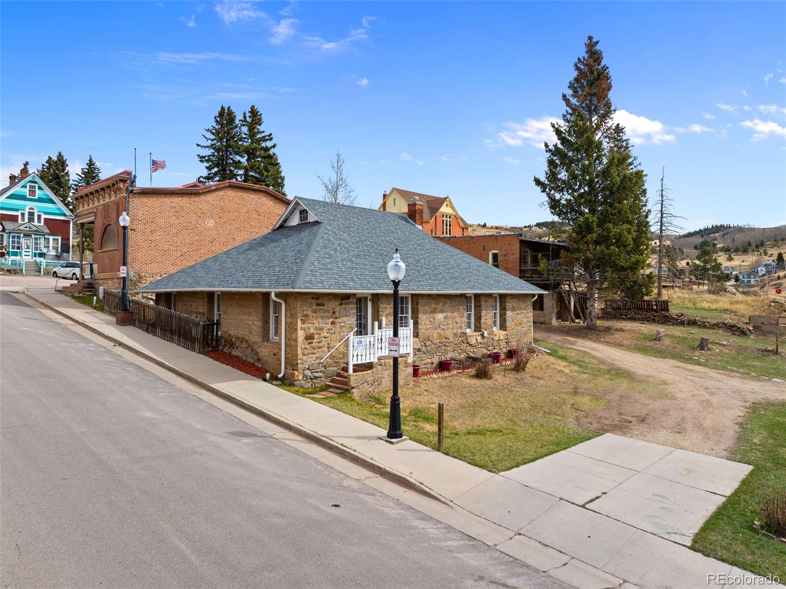 128 N Fourth Street