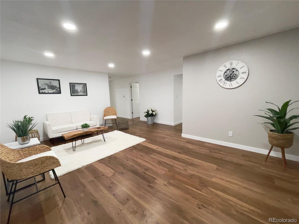 Photo of 925 Kohl Street, Broomfield, CO 80020 (MLS # 5479198)