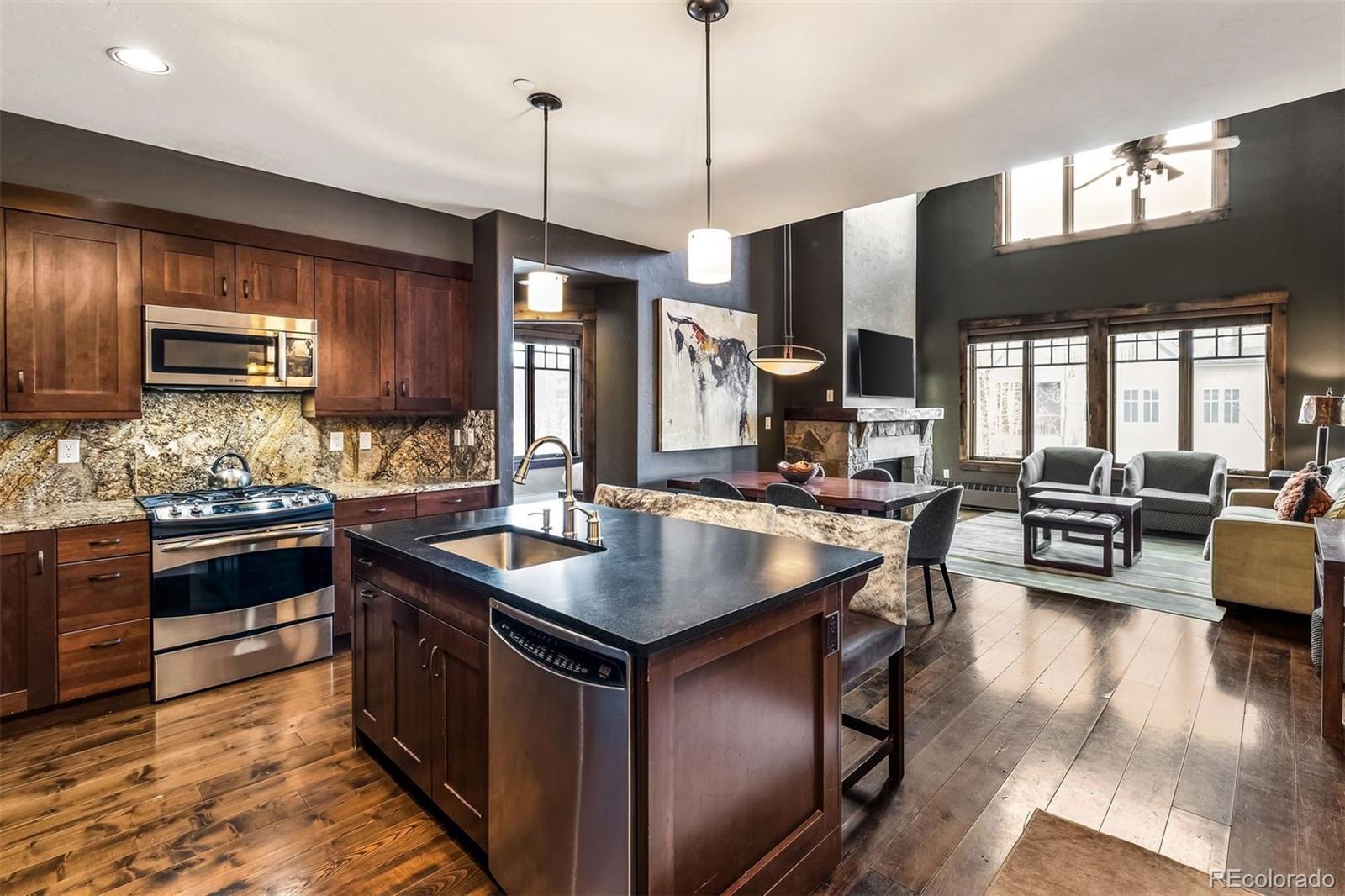 600 Columbine Road 5305