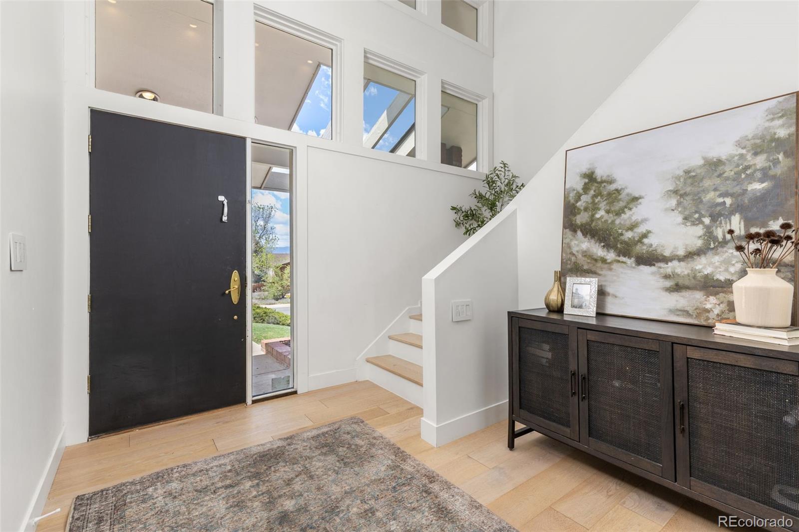 33 Oakridge Drive