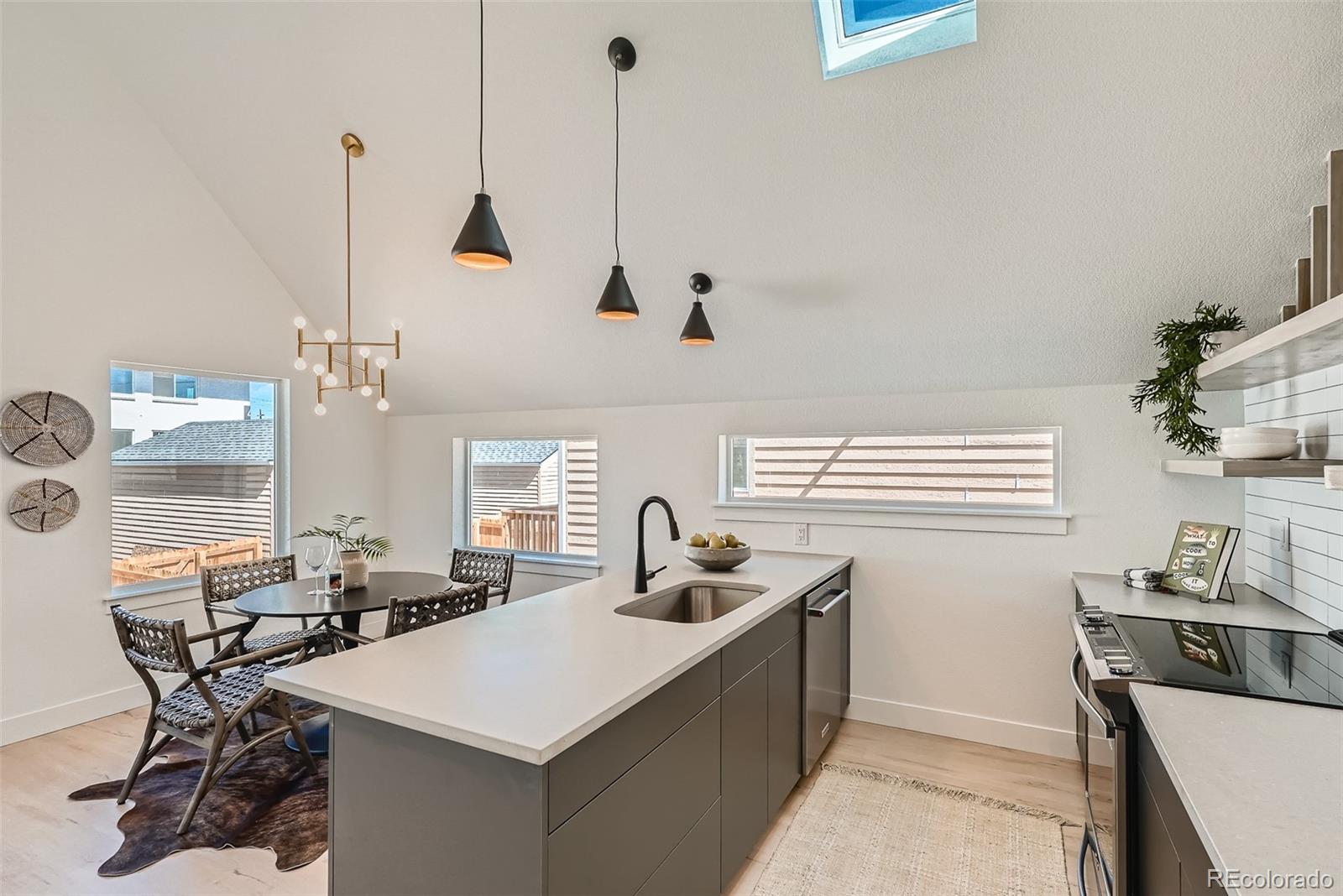 1123 Dahlia Street 1101, 1105, 1121, Denver, CO, 80246 4 1123 Dahlia Street 1101, 1105, 1121