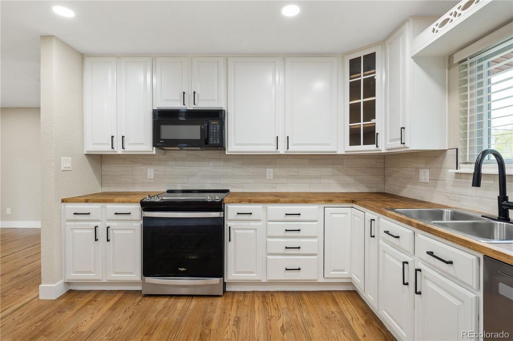 Photo of 958 S Routt Court, Lakewood, CO 80226 (MLS # 3368068)
