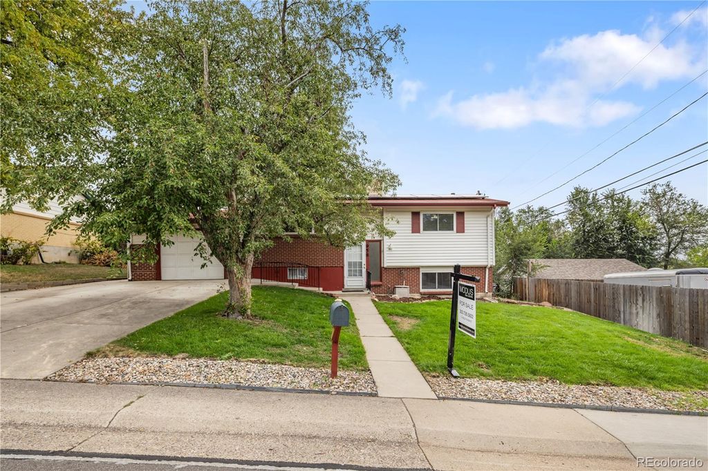 Photo of 958 S Routt Court, Lakewood, CO 80226 (MLS # 3368068)