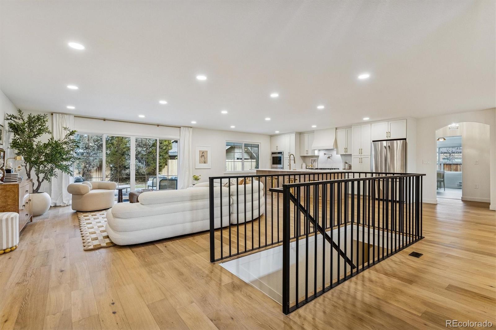 4872 Country Club Way