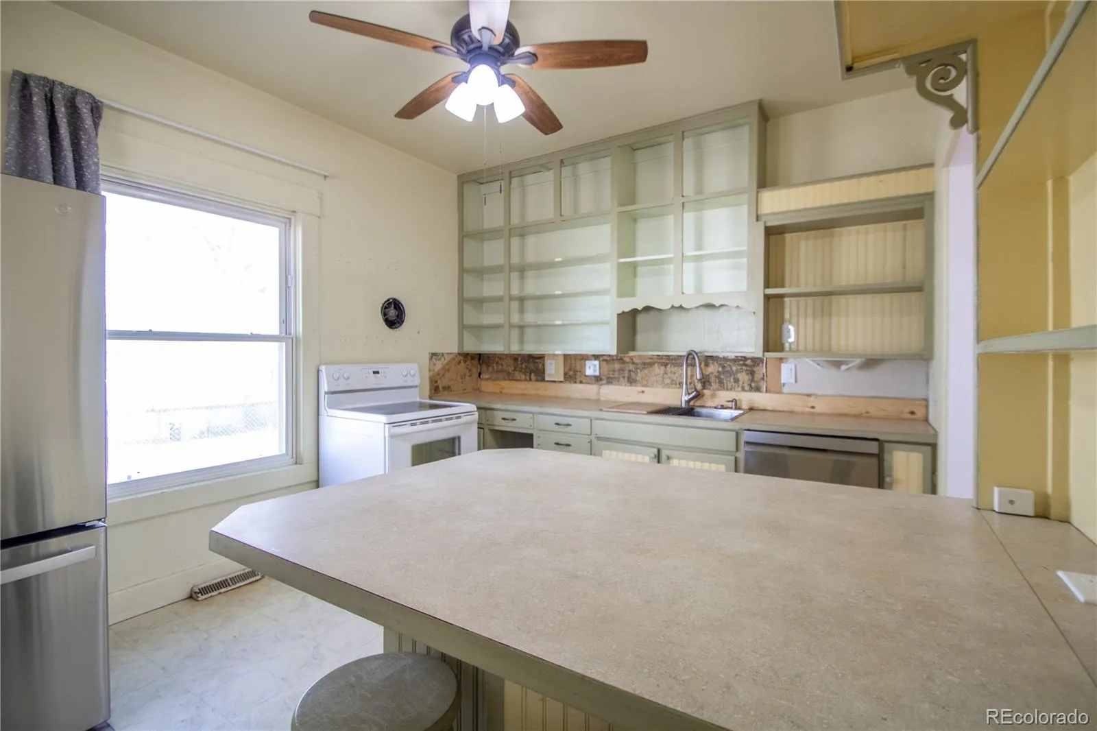 Fort Morgan, Colorado 80701, United States, 2 Bedrooms Bedrooms, ,2 BathroomsBathrooms,Residential,Coming Soon,94269