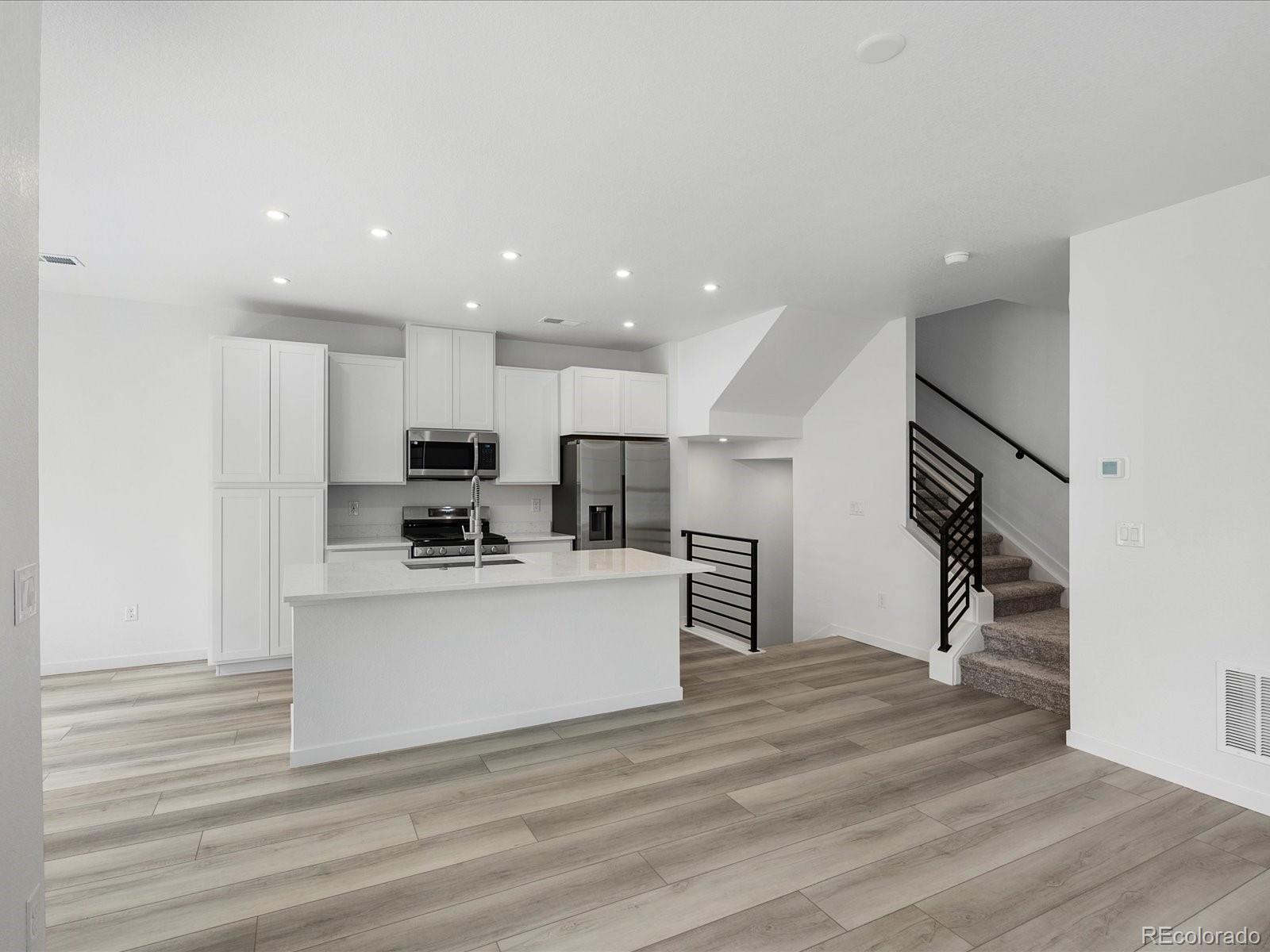 2060 S Holly Street 3