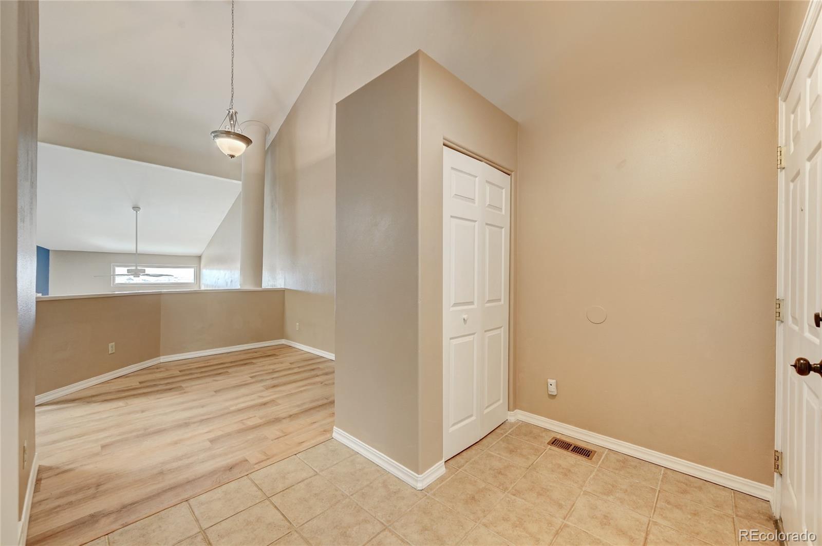 Photo 8 of 26 of 560 Autumn Crest Circle E condo