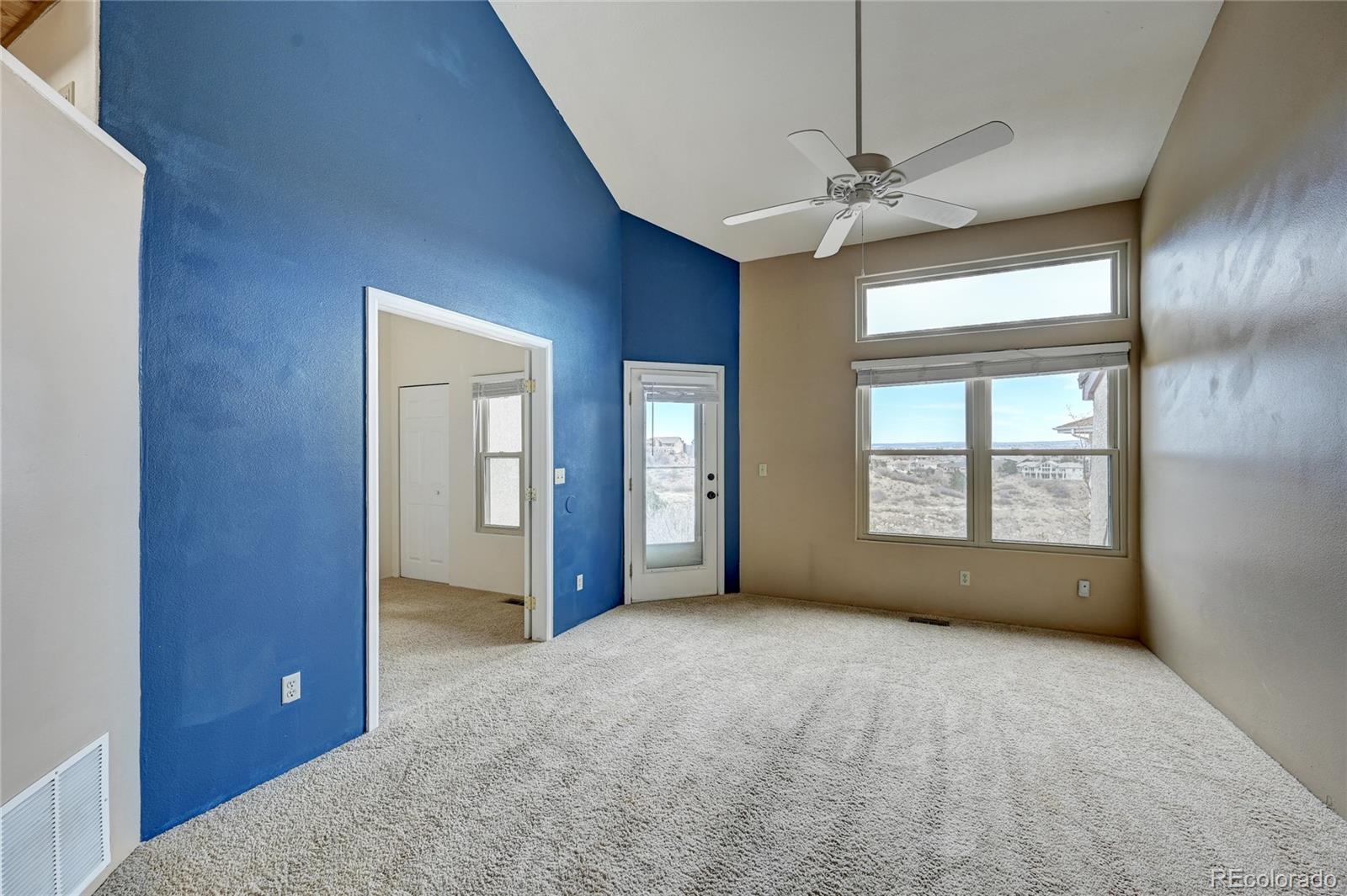 Photo 14 of 26 of 560 Autumn Crest Circle E condo