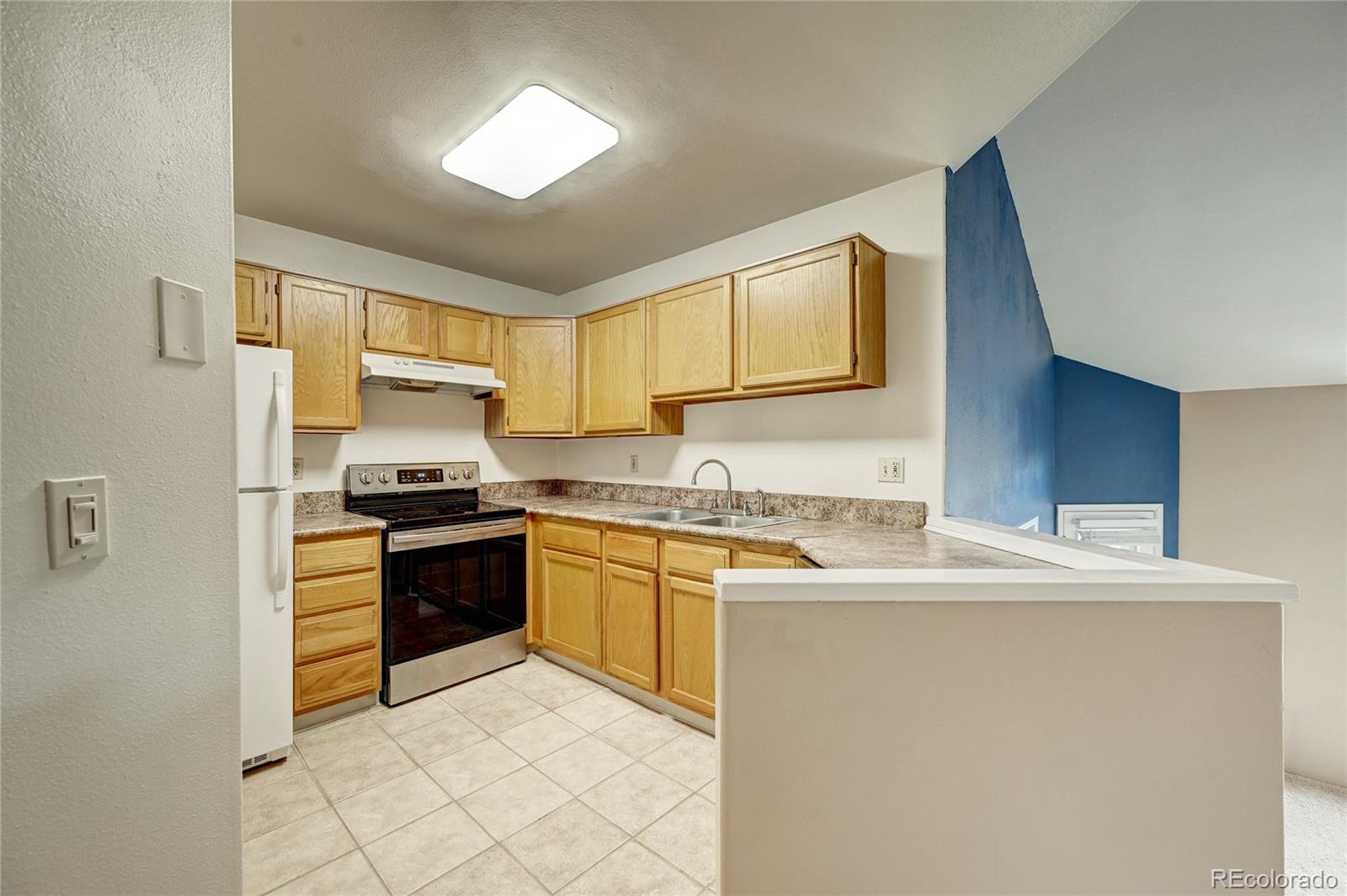 Photo 11 of 26 of 560 Autumn Crest Circle E condo