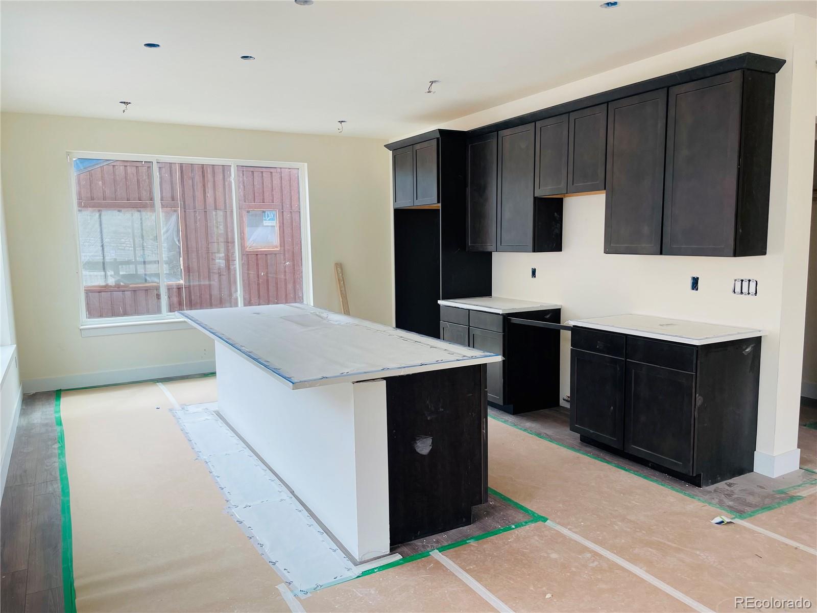 Photo 2 of 25 of 1301 Adams Avenue 106 townhome