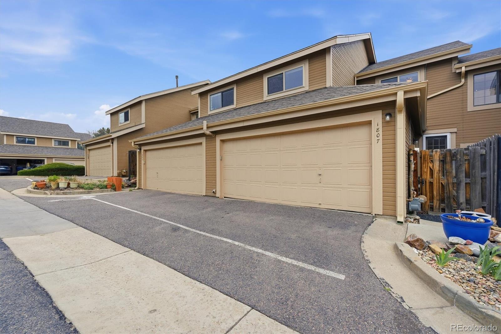 1807 S Deframe Street