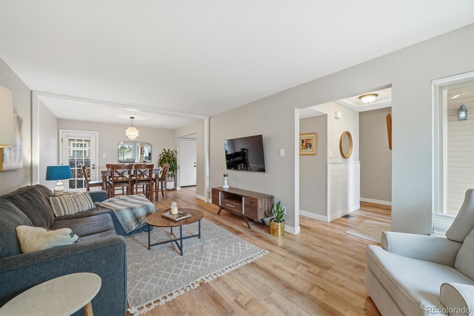 1807 S Deframe Street