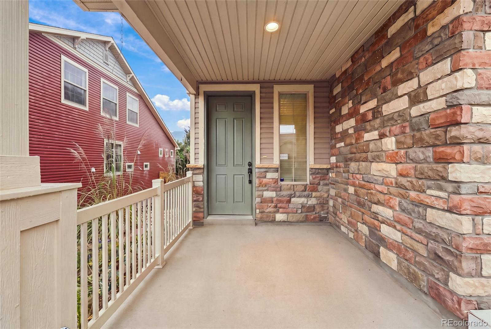 1516 Raindrop Way