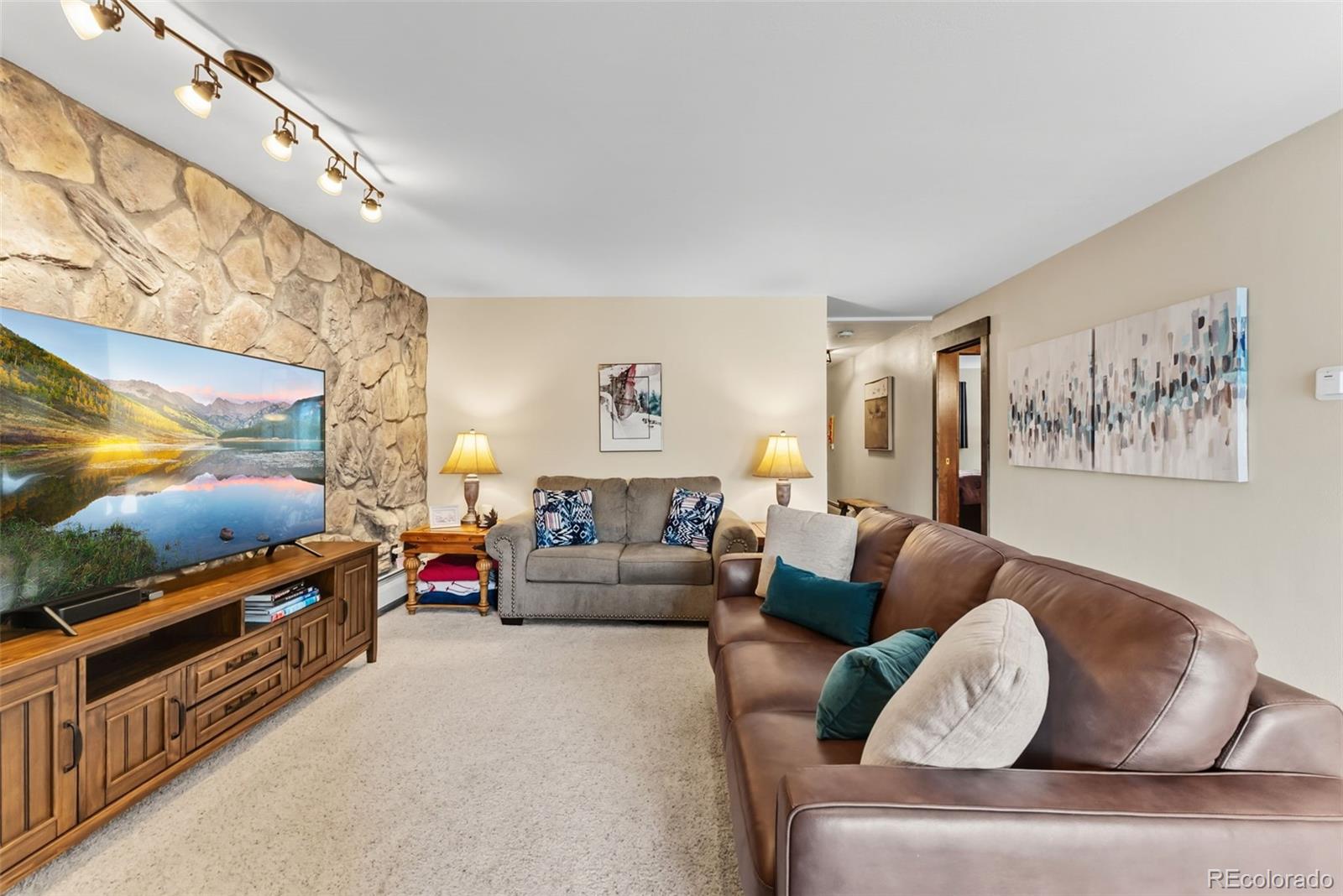 112 E La Bonte Street 202