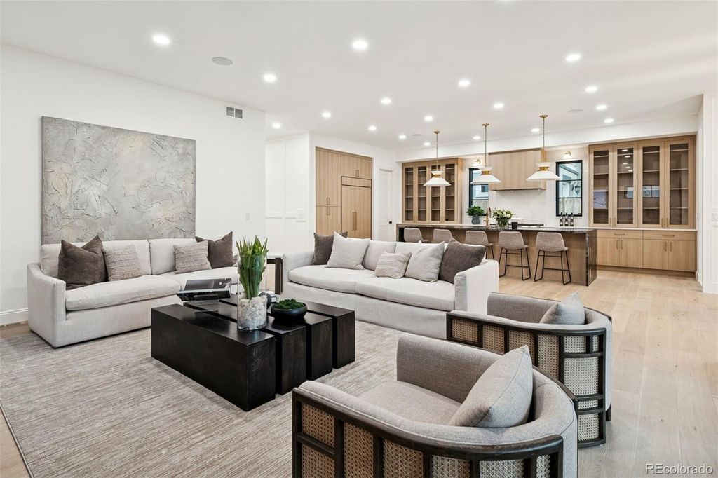 Photo of 1208 S Vine Street, Denver, CO 80210 (MLS # 9992663)