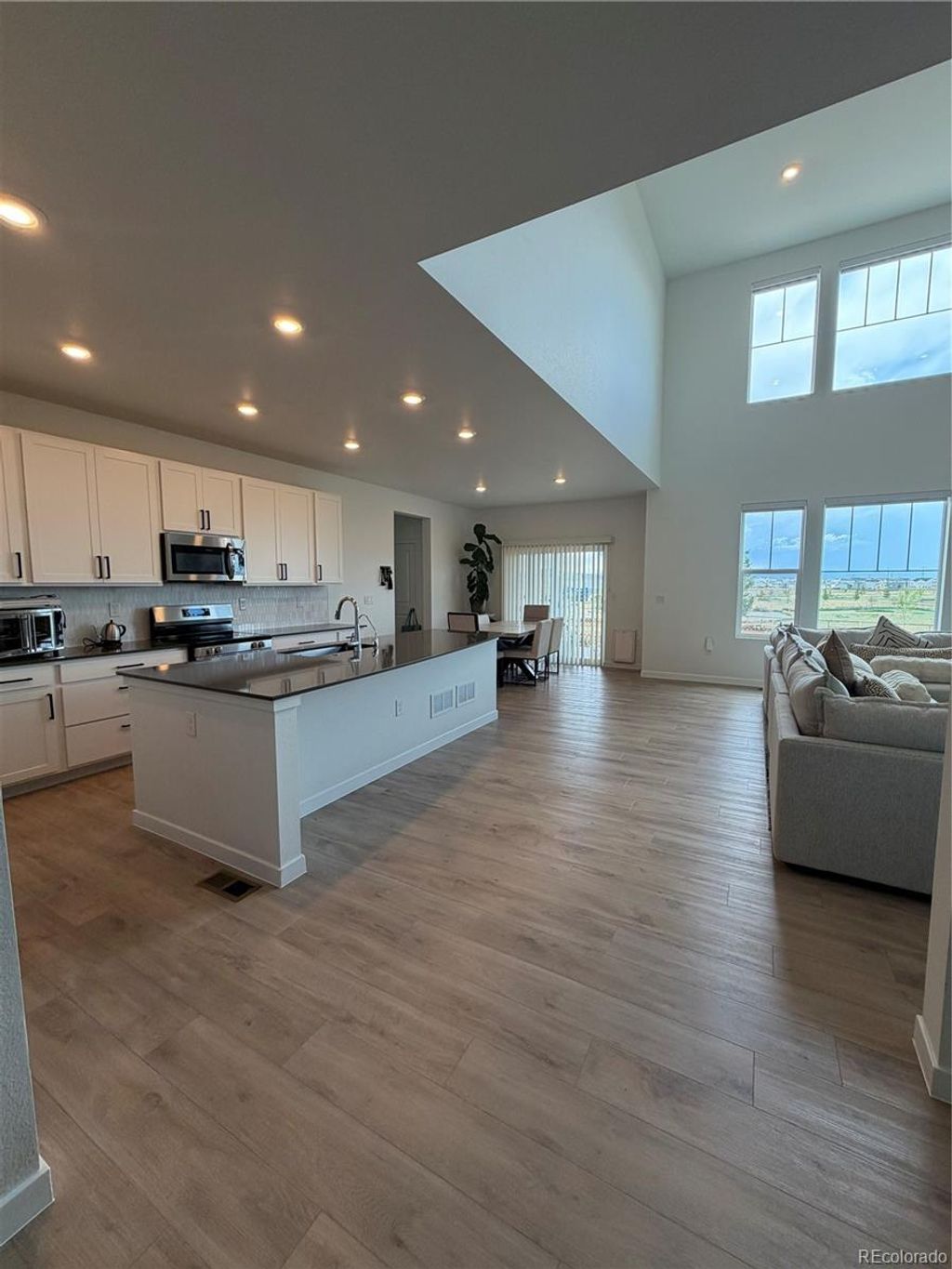 Photo of 9981 Tucson Street, Commerce City, CO 80022 (MLS # 6403357)