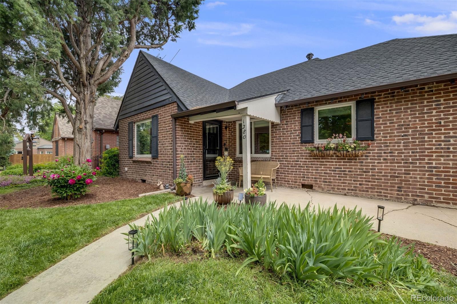 1380 Magnolia Street
