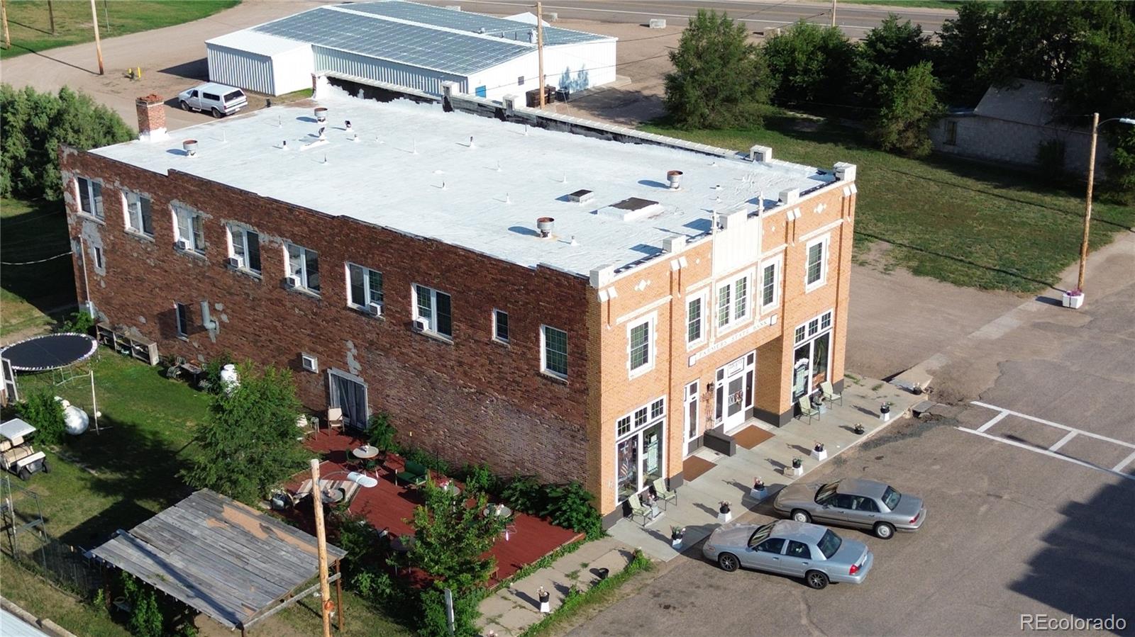 100 Main Avenue