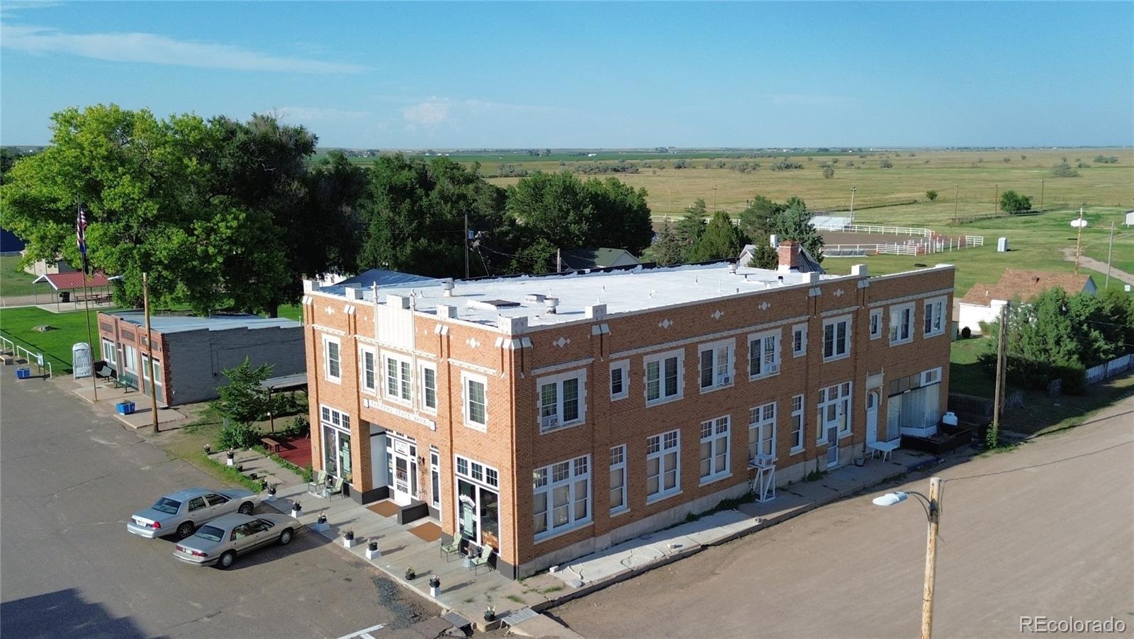 100 Main Avenue