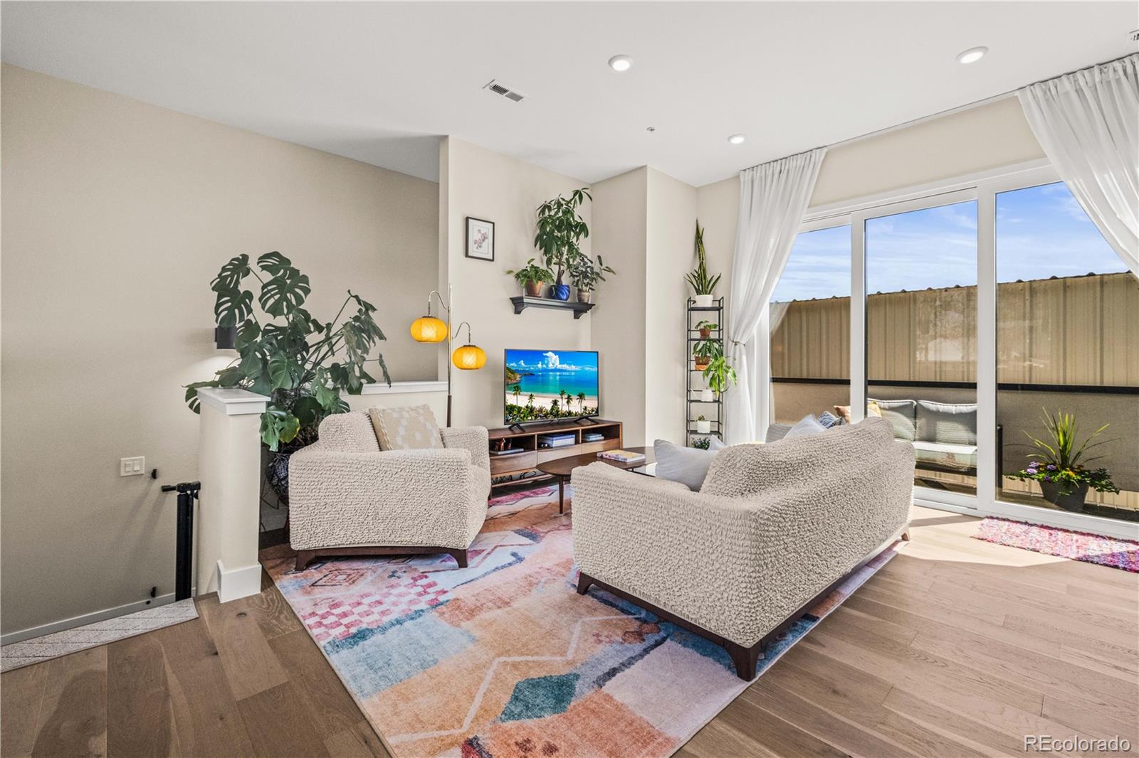 4025 Jason Street 204