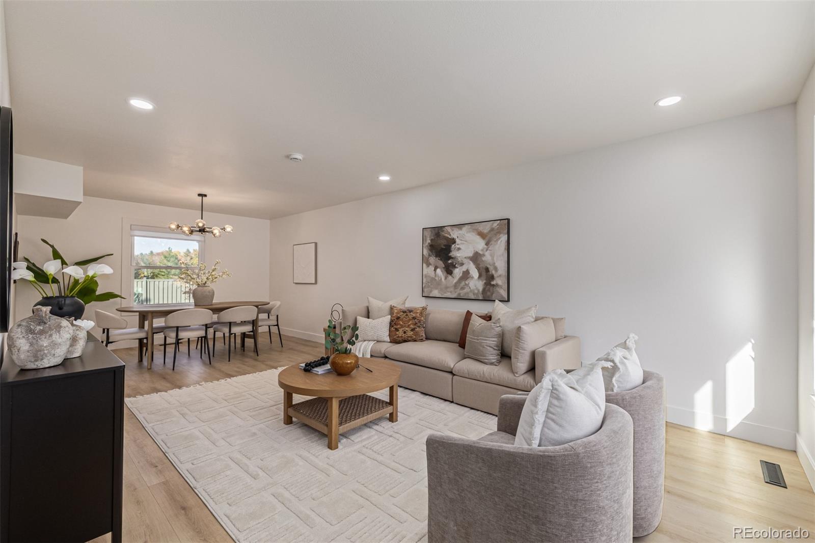 6703 S Locust Court, Centennial, CO, 80112 3 6703 S Locust Court