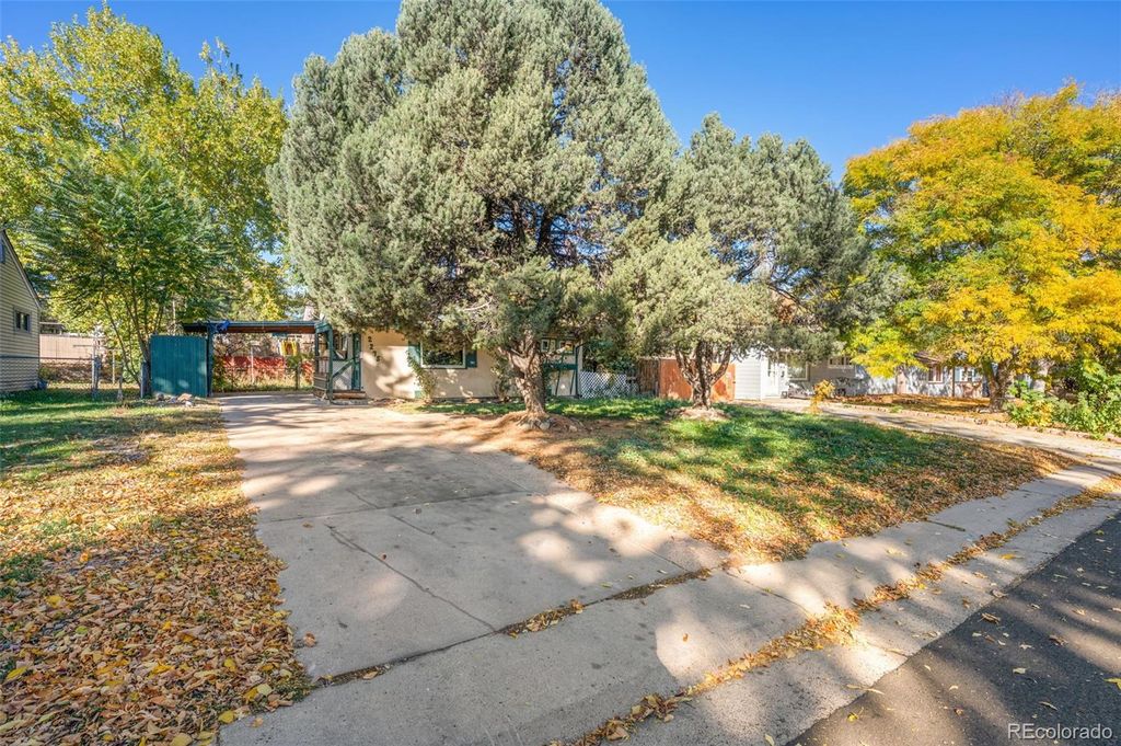 Photo of 2275 S Linley Court, Denver, CO 80219 (MLS # 9675187)