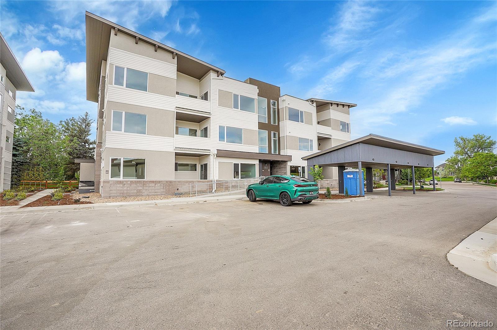 1304 Snowberry 204